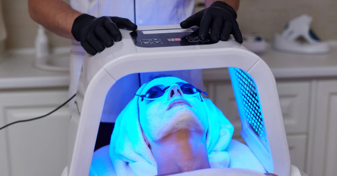 Lumière LED sur le visage